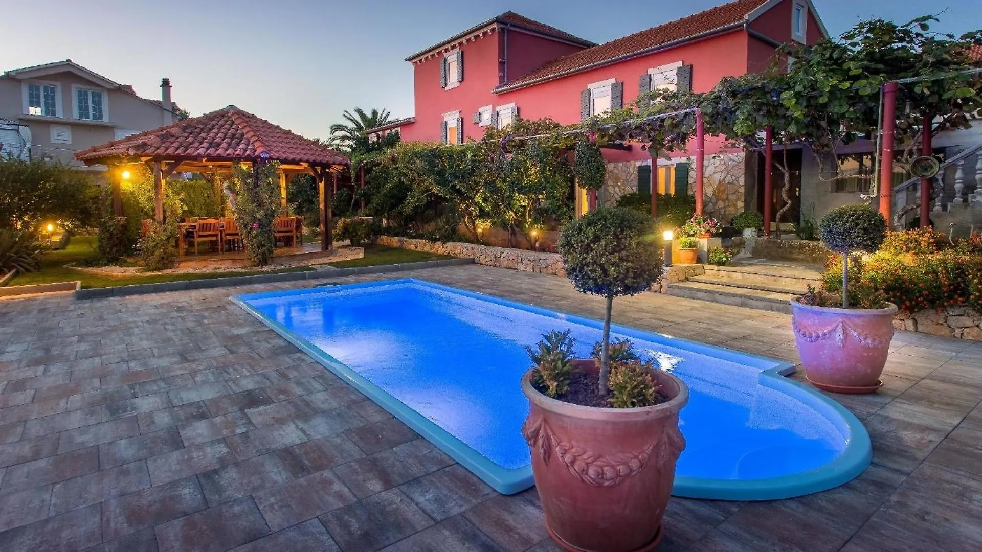 Ferienhaus Fuer 14 Personen In Ugljan, Dalmatien Inseln Vor Zadar Casa de Férias Ugljan